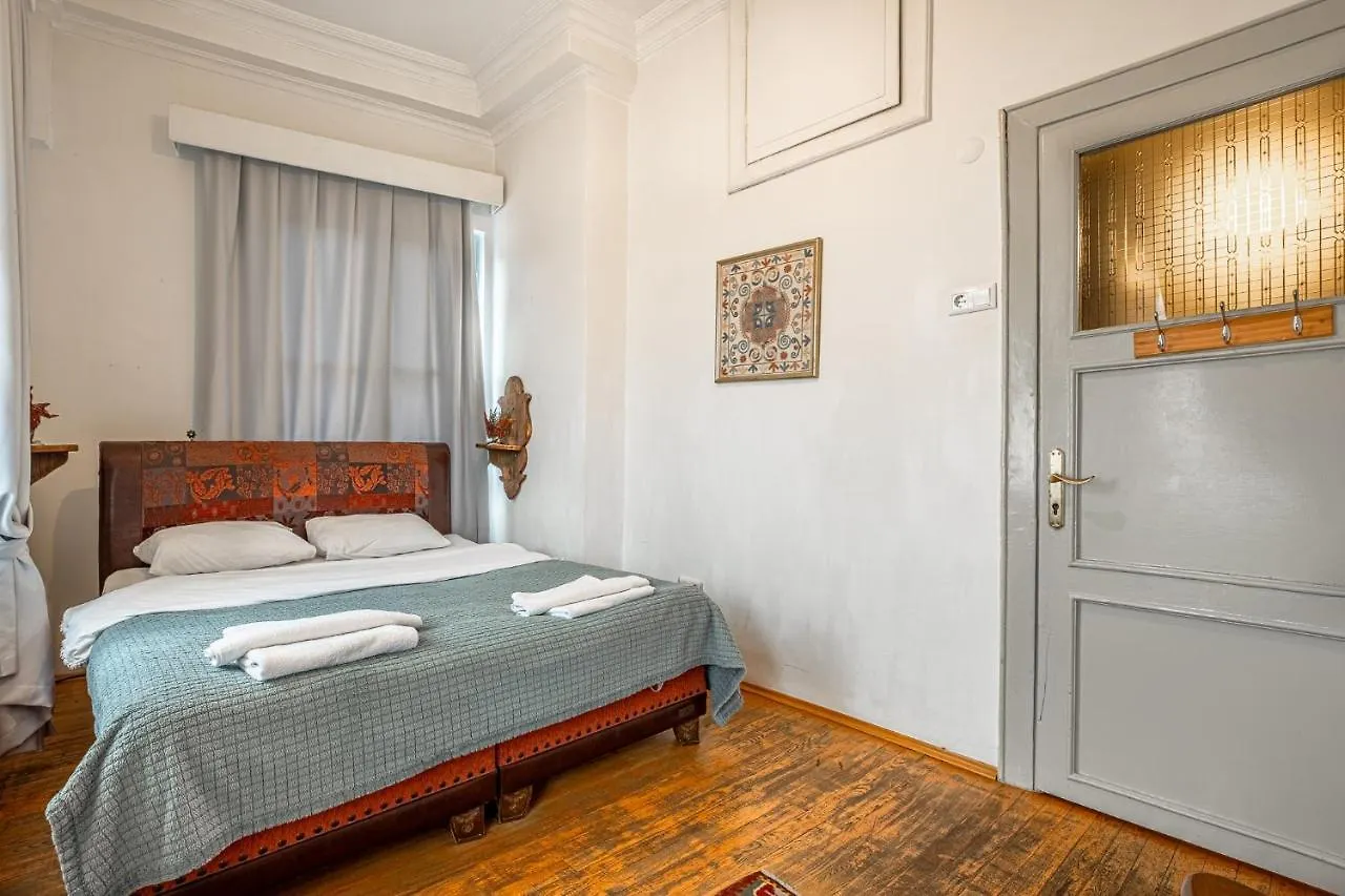 Villa Tulipan Анталья 2*,