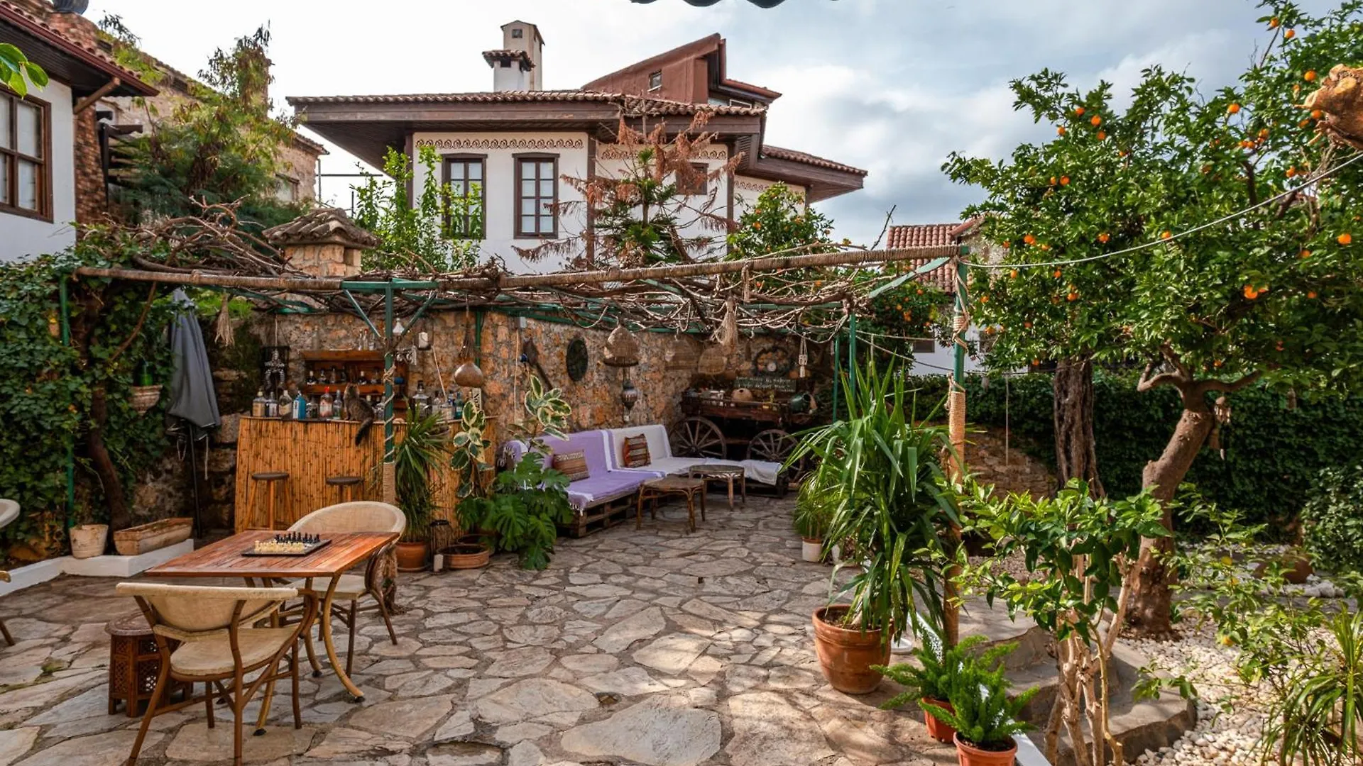 Villa Tulipan Antalya 2*,  Turquía