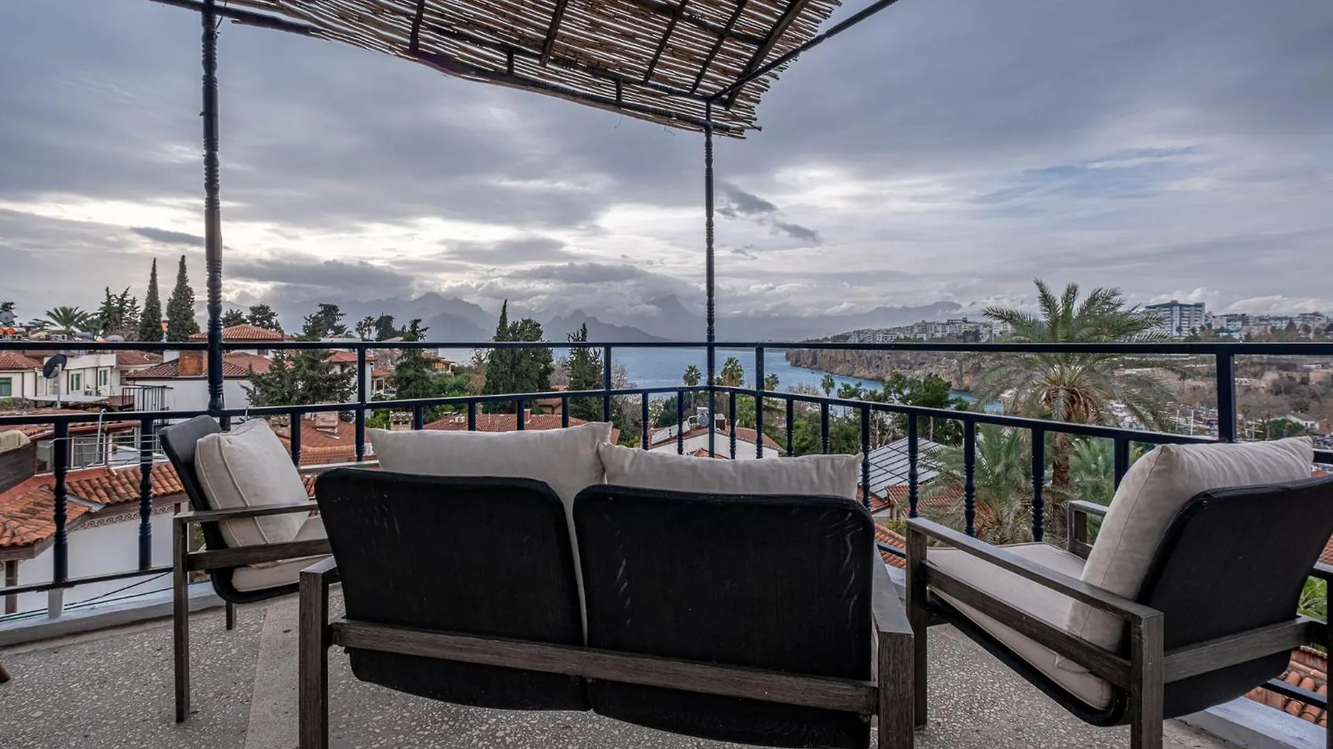 Villa Tulipan Анталья Отель