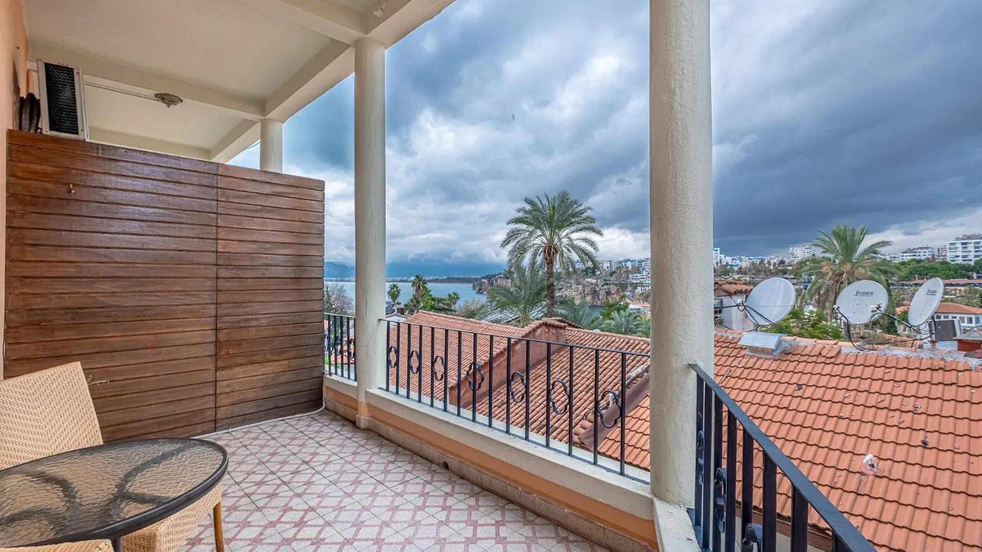Отель Villa Tulipan Анталья