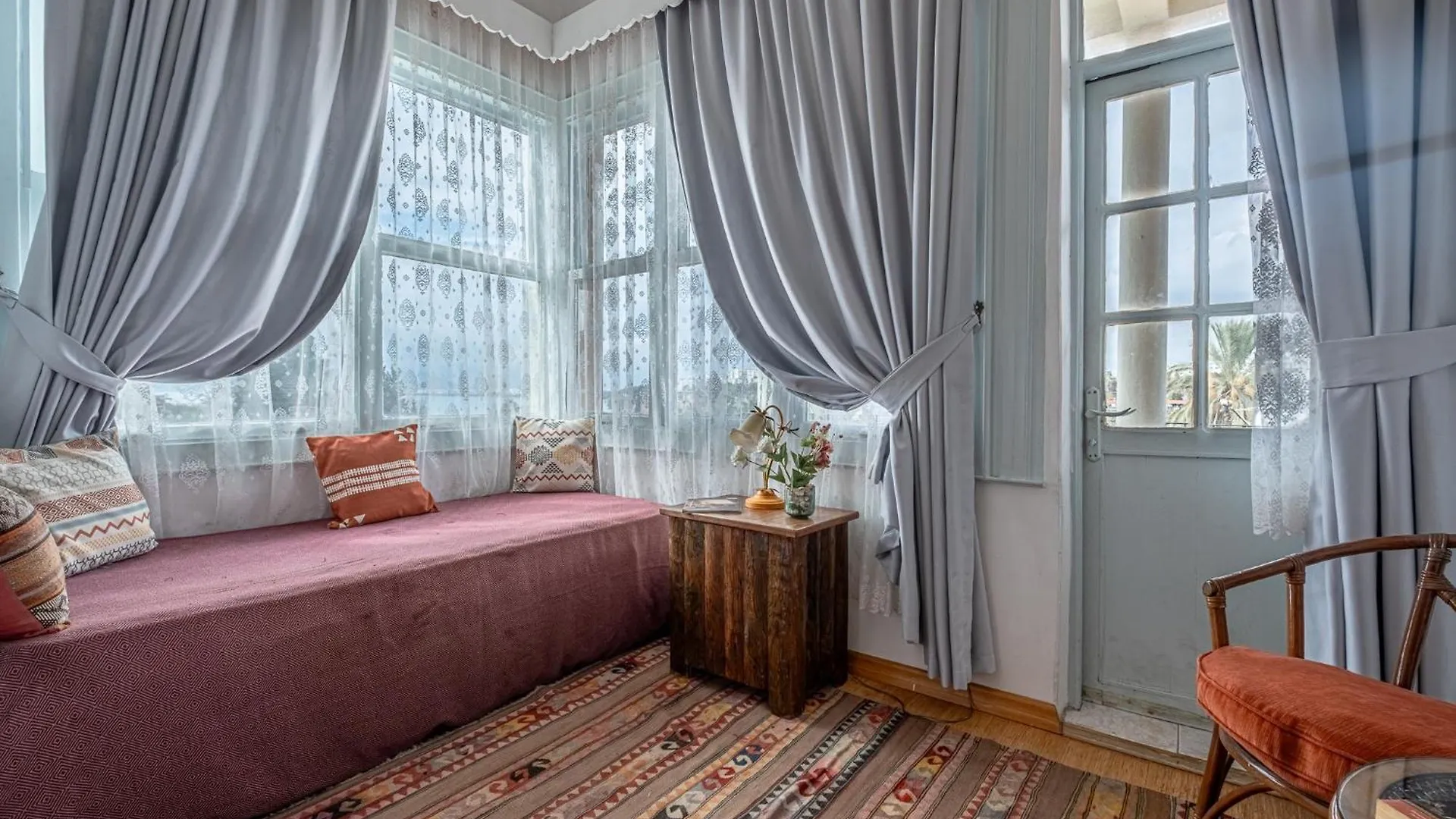 Villa Tulipan Анталья 2*,